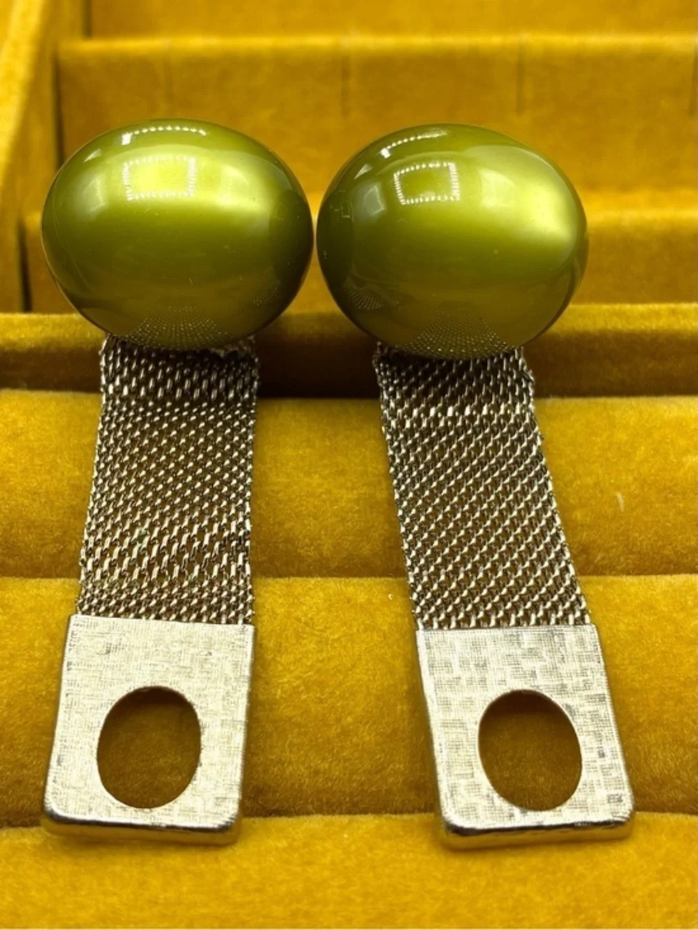 Vintage Green Lucite Cabochon Mesh Wrap Around Cufflinks Gold Tone MCM